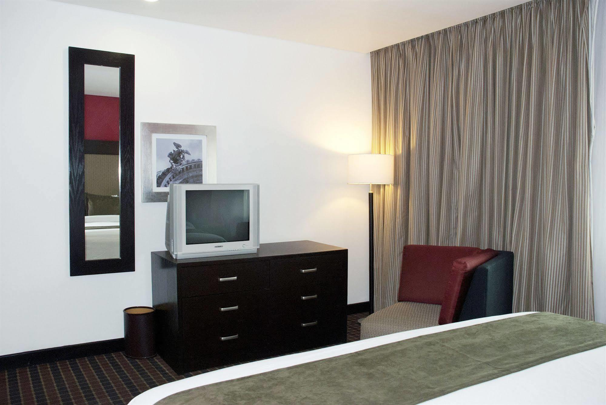 Hotel & Pf Mexico